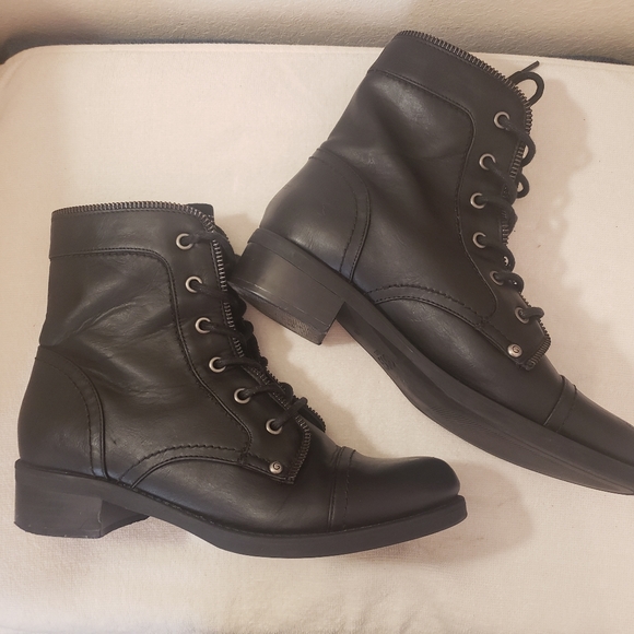 GBG Guess Lace up Boots sparkle on tongue zipper around boot combat, motor sz 8 - Picture 8 of 12